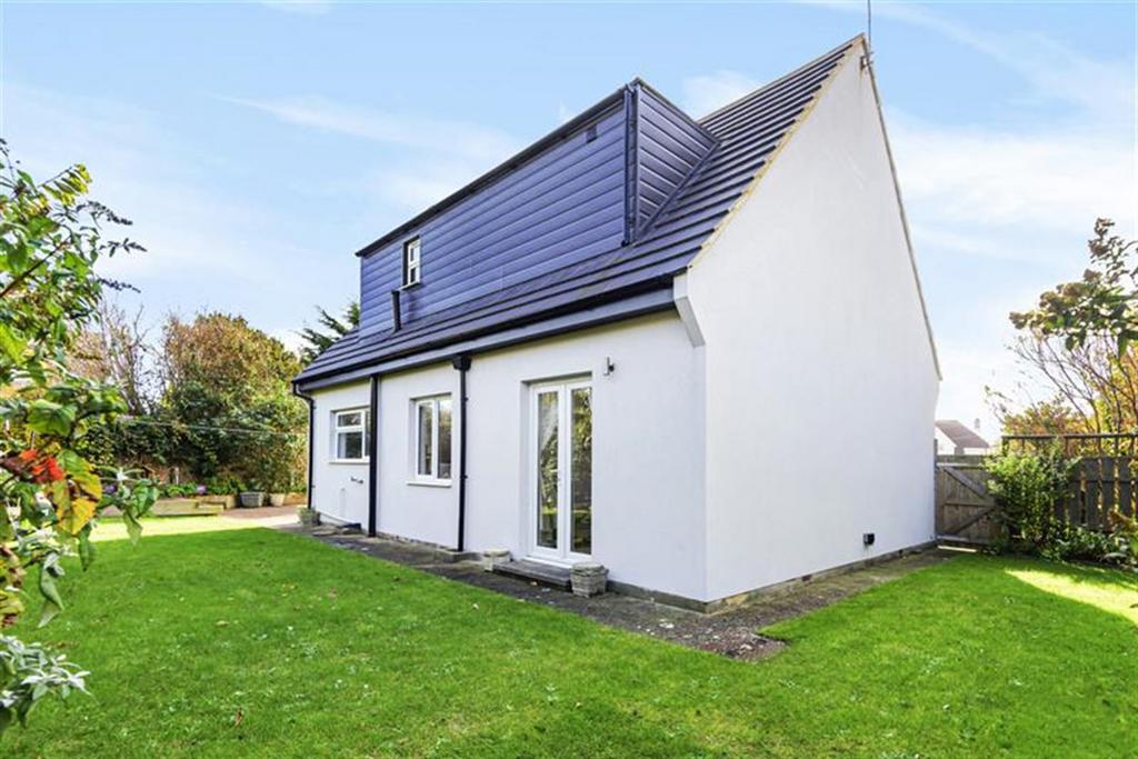 Southdean Close, Middleton On Sea... 3 bed detached house £575,000