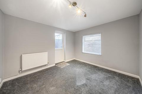 3 bedroom flat for sale - Nile Path, London