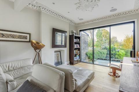 98 Lansdowne Way, London, SW8 2EP