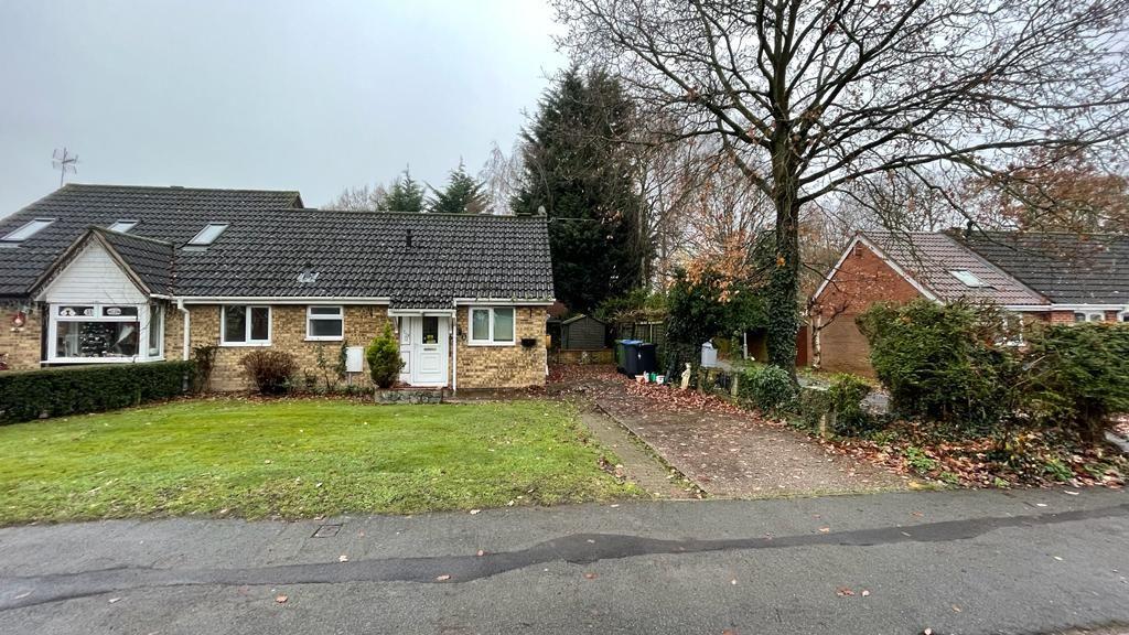 Coombe Drive, Binley Woods, CV3 2QU 2 bed semidetached bungalow for