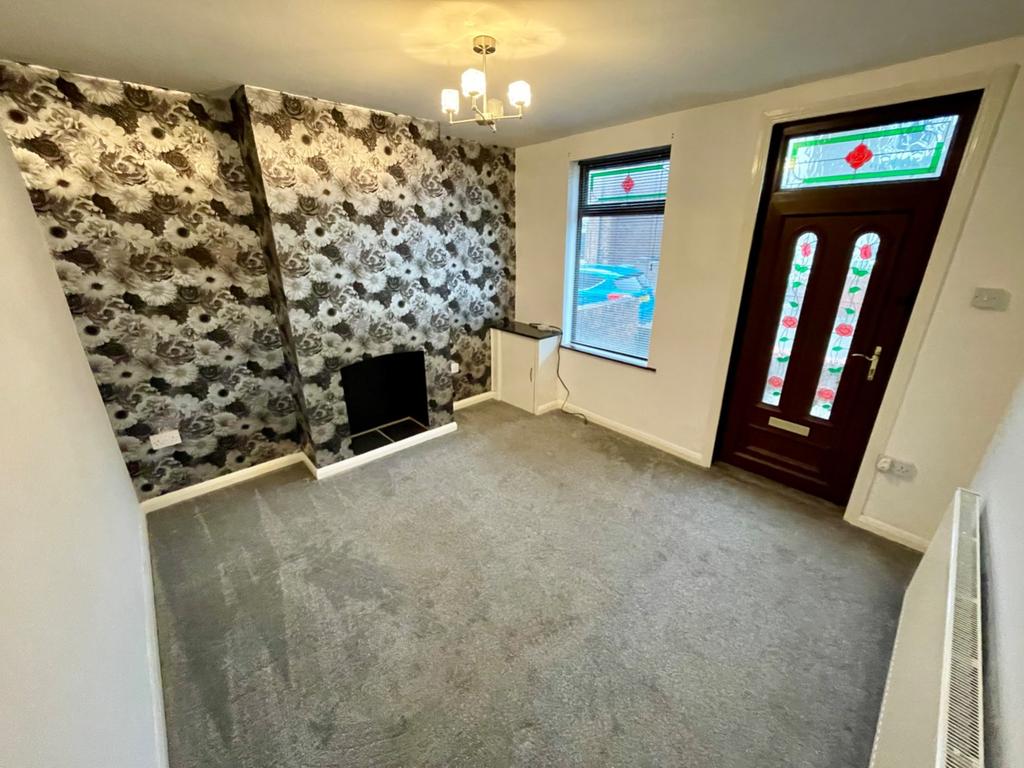 Nuttall Street, Alfreton, Derbyshire, DE55 7AY 2 bed terraced house for