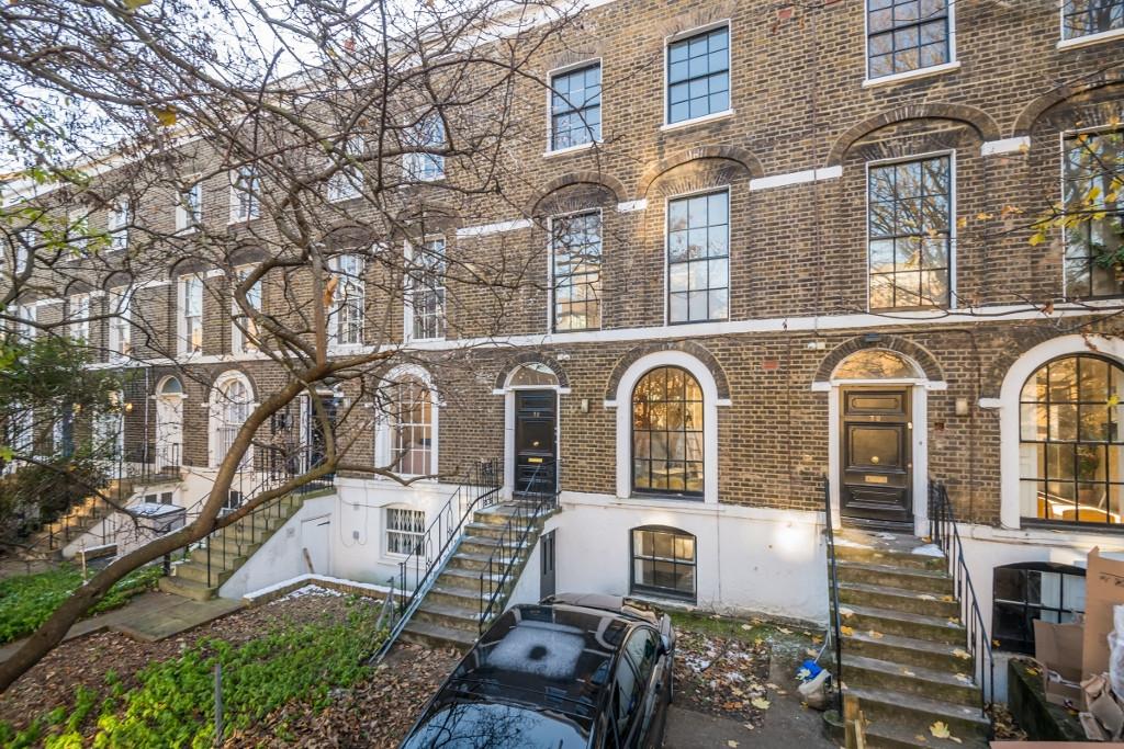 Queens Road, Peckham, London, SE15 5 bed terraced house £4,200 pcm (£