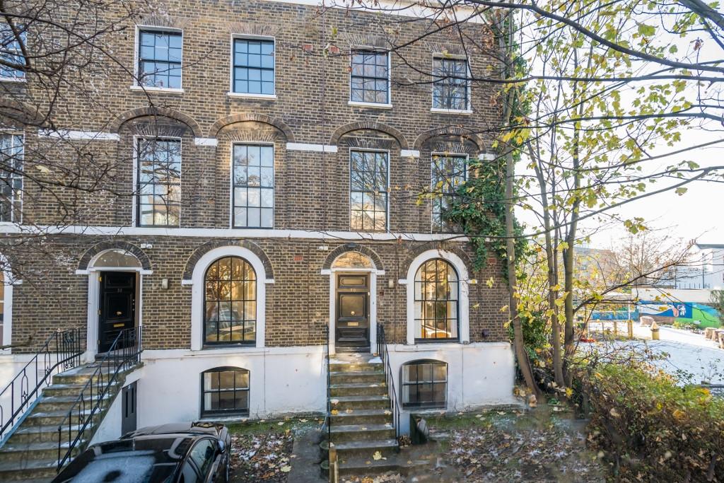 Queens Road, Peckham, London, SE15 6 bed terraced house £4,500 pcm (£