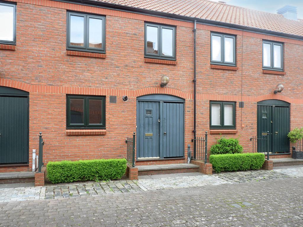 Castle Dyke Wynd, Yarm TS15 3 bed mews to rent £895 pcm (£207 pw)