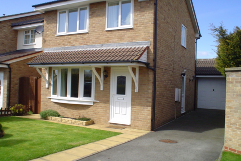 3 bedroom detached house to rent, Canon Grove, Yarm TS15