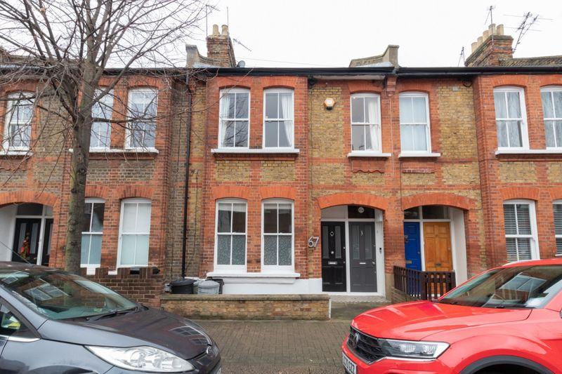 Ingelow Road, London, SW8 2 bed flat £2,000 pcm (£462 pw)
