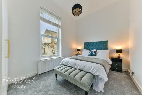 Flat 1, 115 Downs Road, London, E5 8DA