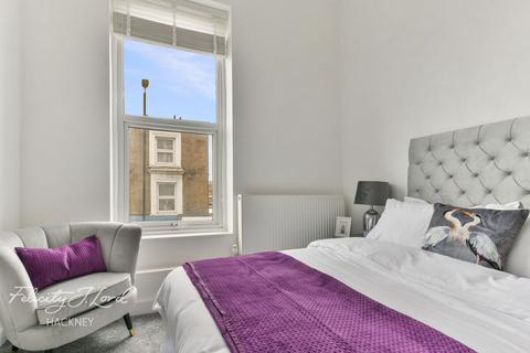 Flat 1, 115 Downs Road, London, E5 8DA