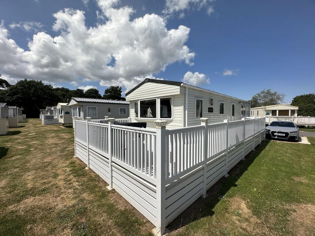 Dawlish Sands, Dawlish Warren, EX7 2 bed mobile home for sale £99,950