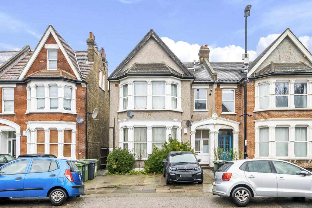 Culverley Road, Catford 2 bed flat £375,000