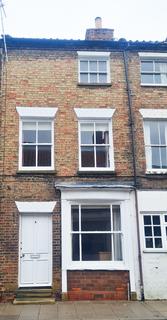 3 bedroom townhouse to rent, West Street, Horncastle, LN9