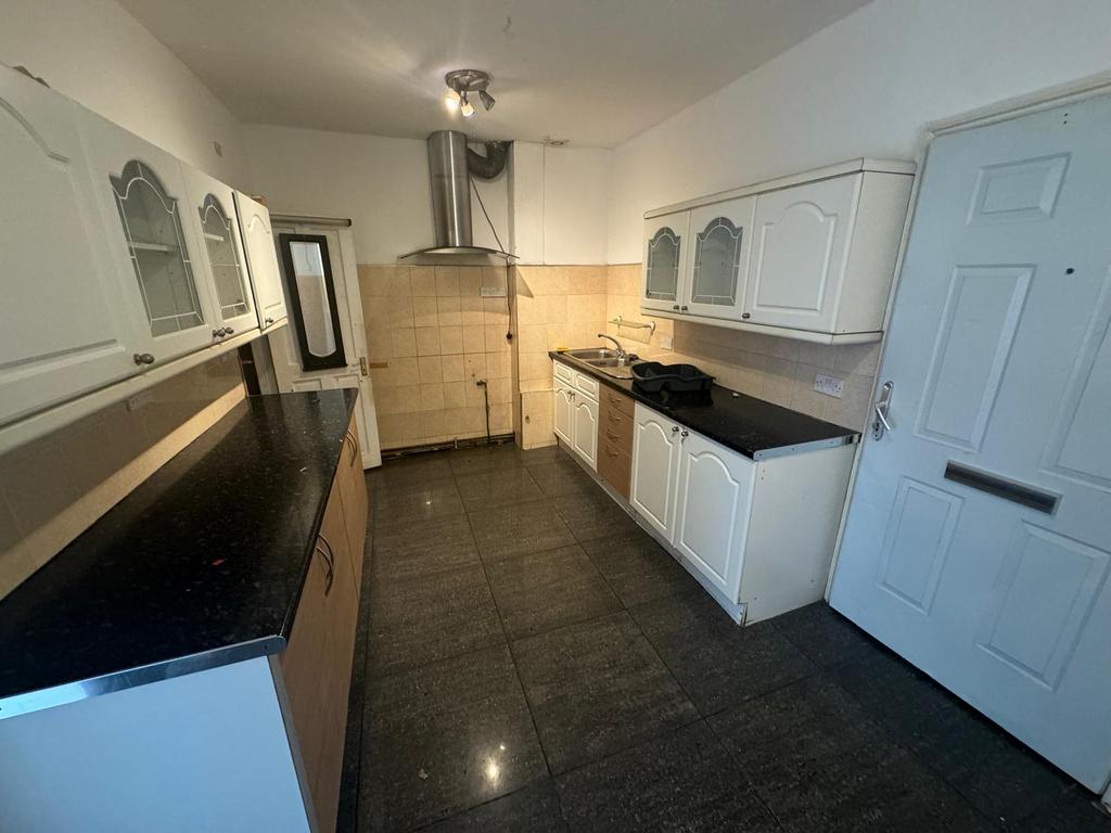 3 Bedroom Terraced for rent