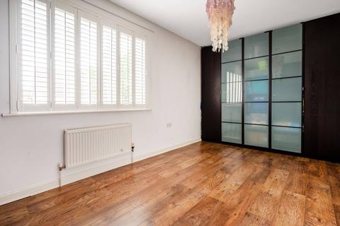 10 Knox Road, Guildford, GU2 9AH
