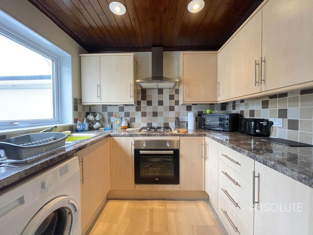 Barton Avenue, Paignton, TQ3 3 bed terraced house £995 pcm (£230 pw)