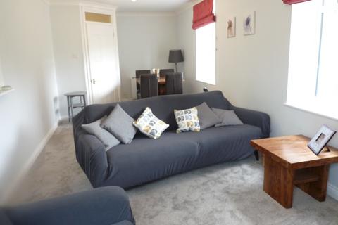 2 bedroom flat to rent, West Street, Yarm TS15