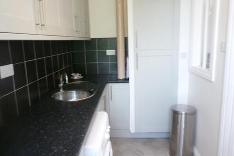 2 bedroom flat to rent, West Street, Yarm TS15