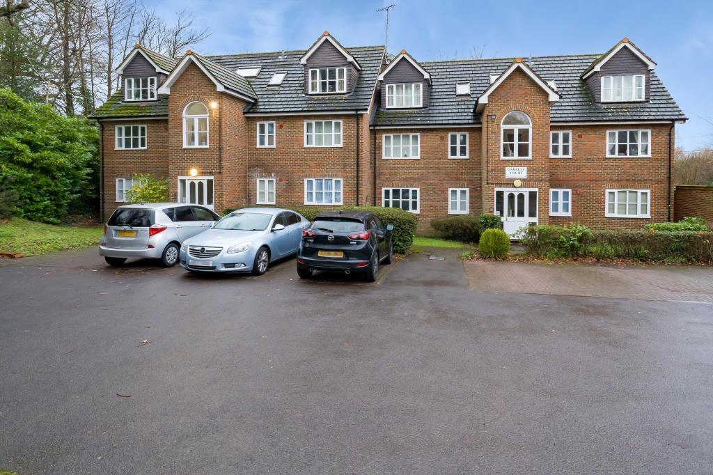 Mill Ride, Ascot, SL5 1 bed apartment £1,000 pcm (£231 pw)