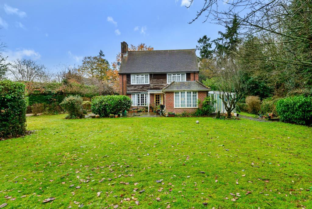 Garden Close Lane, Newbury, RG14 4 bed detached house £950,000