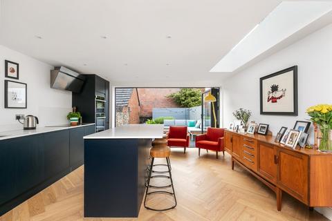 2 Highcliffe Road, Winchester, SO23 0JE