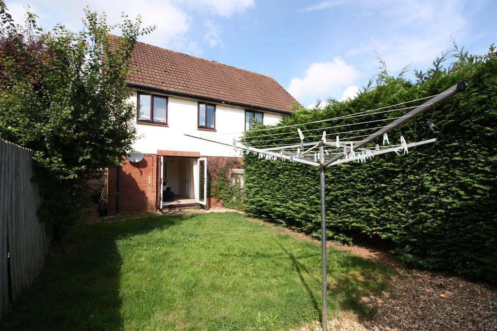 Grasslands Drive 3 bed semidetached house £1,295 pcm (£299 pw)