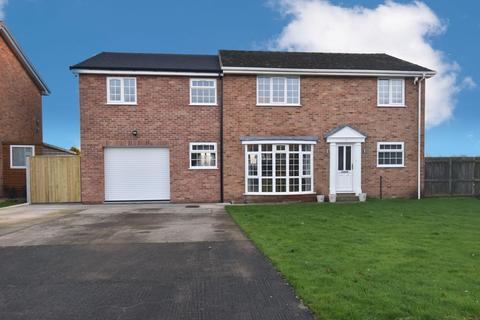 5 bedroom detached house for sale - Meadow Court, Scruton, Northallerton