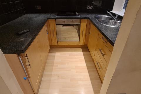 1 bedroom flat to rent, Delph Court, Leeds