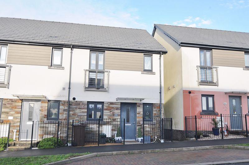 Road, Plymstock. Stylish Property in Saltram Meadows 3 bed