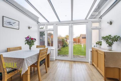 54 Randall Drive, Hornchurch, RM12 6TA