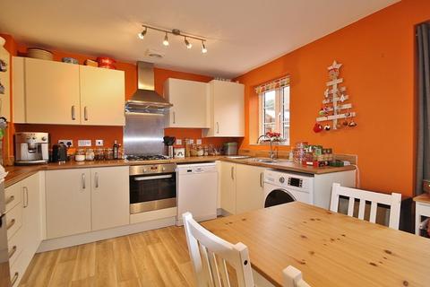 6 Kestrel Crescent, Witney, OX28 6NX