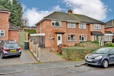3 bedroom semi-detached house for sale - Wolsey Close, Worcester, WR4
