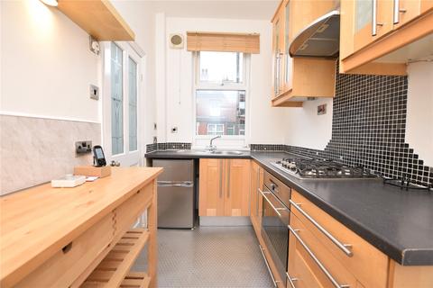2 bedroom terraced house to rent, Woodlea Place, Leeds, West Yorkshire