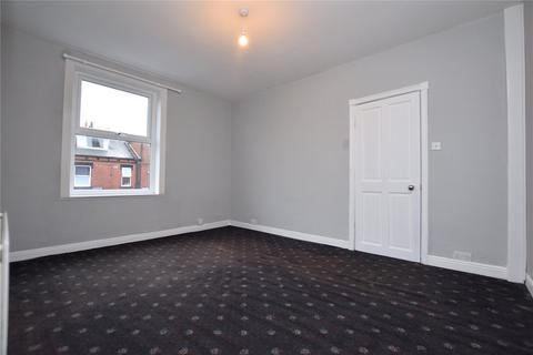 2 bedroom terraced house to rent, Woodlea Place, Leeds, West Yorkshire