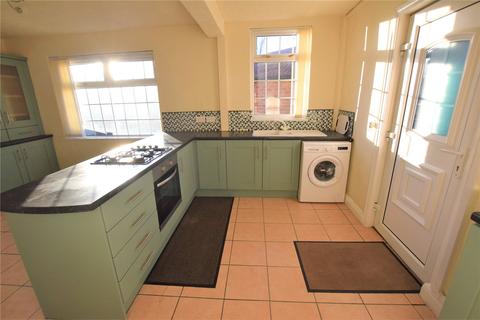 3 bedroom semi-detached house for sale - Kirkdale Avenue, Leeds, West Yorkshire