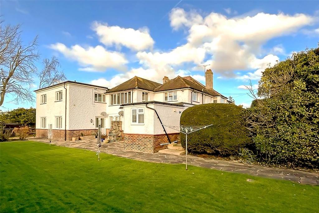 Sea Lane, East Preston, West Sussex 2 bed apartment for sale £270,000