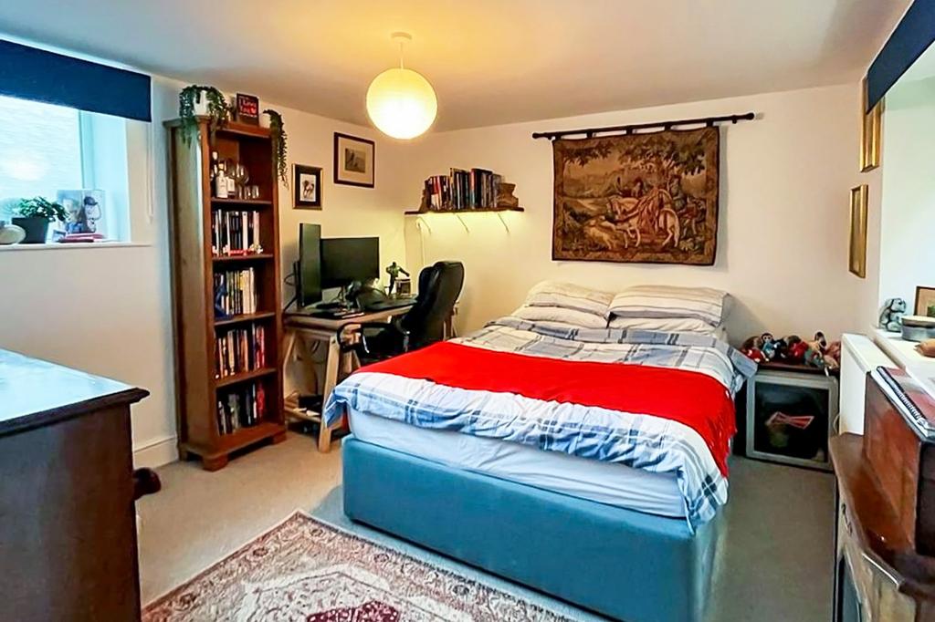West Buildings, Worthing, West Sussex 1 bed apartment £175,000