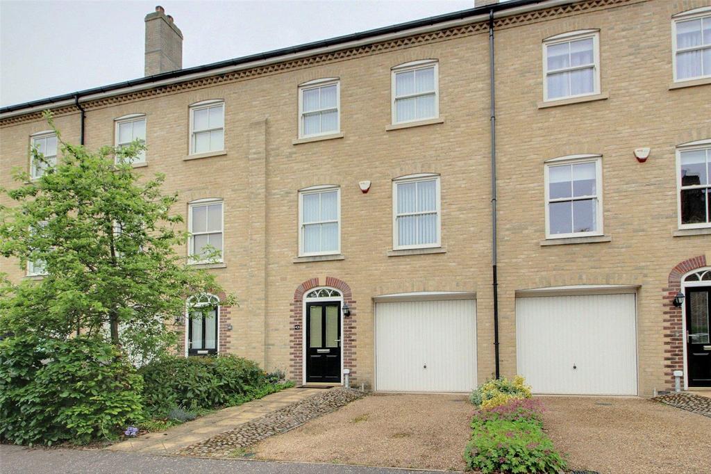 St. Michaels Avenue Aylsham 3 bed terraced house for sale £345,000