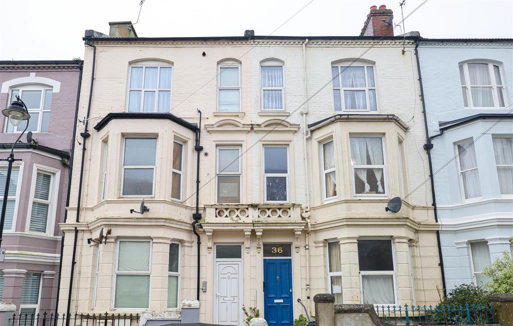 Southwater Road, St. LeonardsOnSea 1 bed flat £775 pcm (£179 pw)