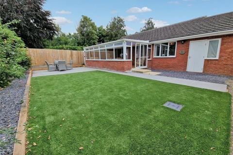 2 bedroom detached bungalow for sale - Friars Walk, Newent
