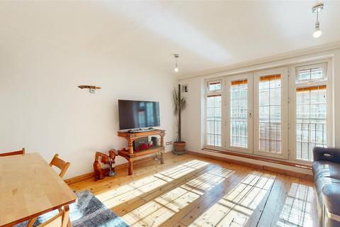 12 Ullswater Close, Bromley, BR1 4JF