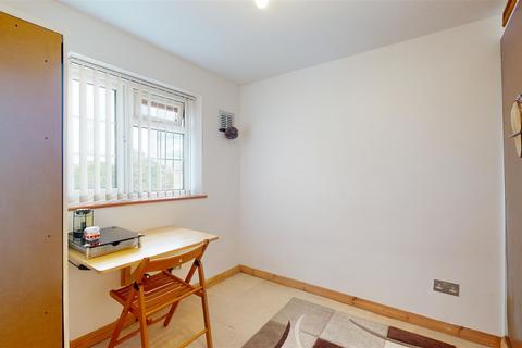 12 Ullswater Close, Bromley, BR1 4JF