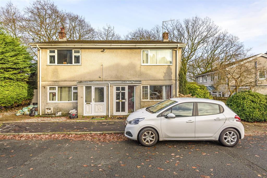 Hillrise Park, Clydach, Swansea 3 bed semidetached house £95,000