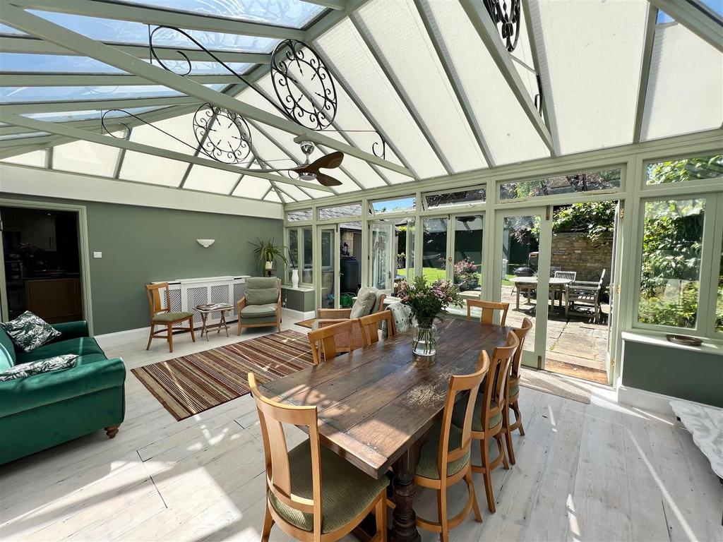 Conservatory 2.jpg