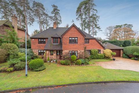5 bedroom detached house to rent - The Links, Ascot
