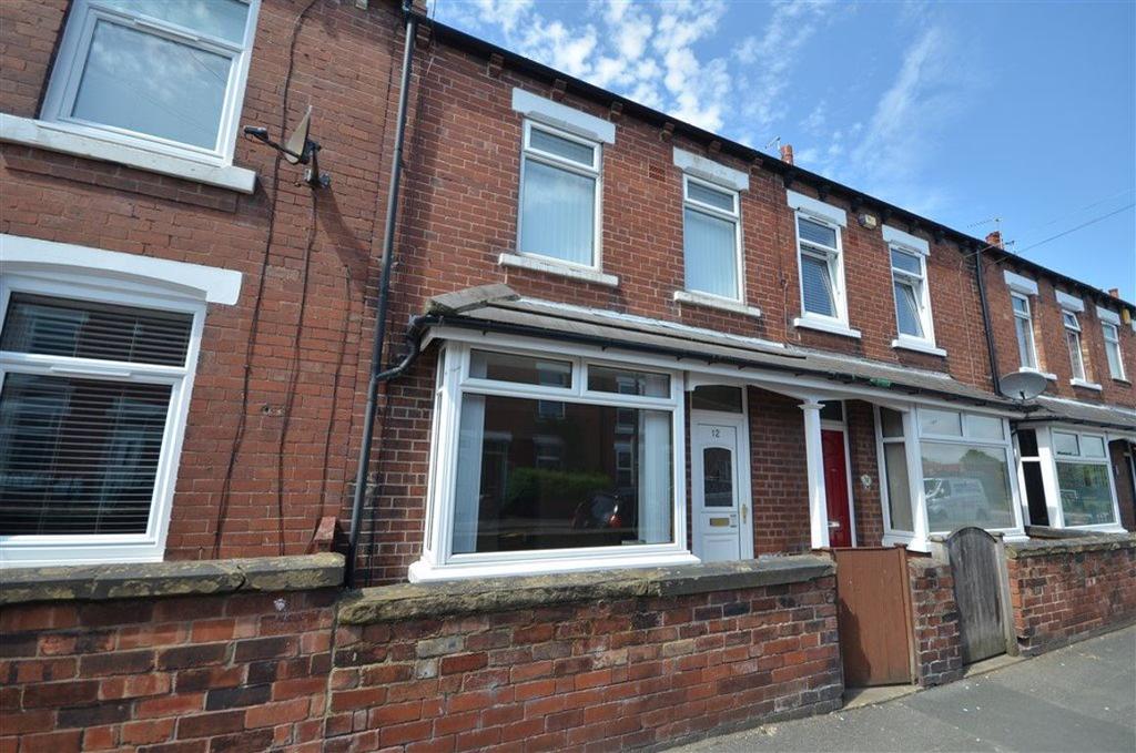 Briggs Avenue, Castleford, WF10 2 bed terraced house £700 pcm (£162 pw)