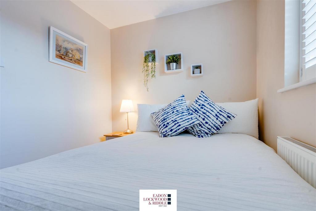 Bedroom 2-2.jpg