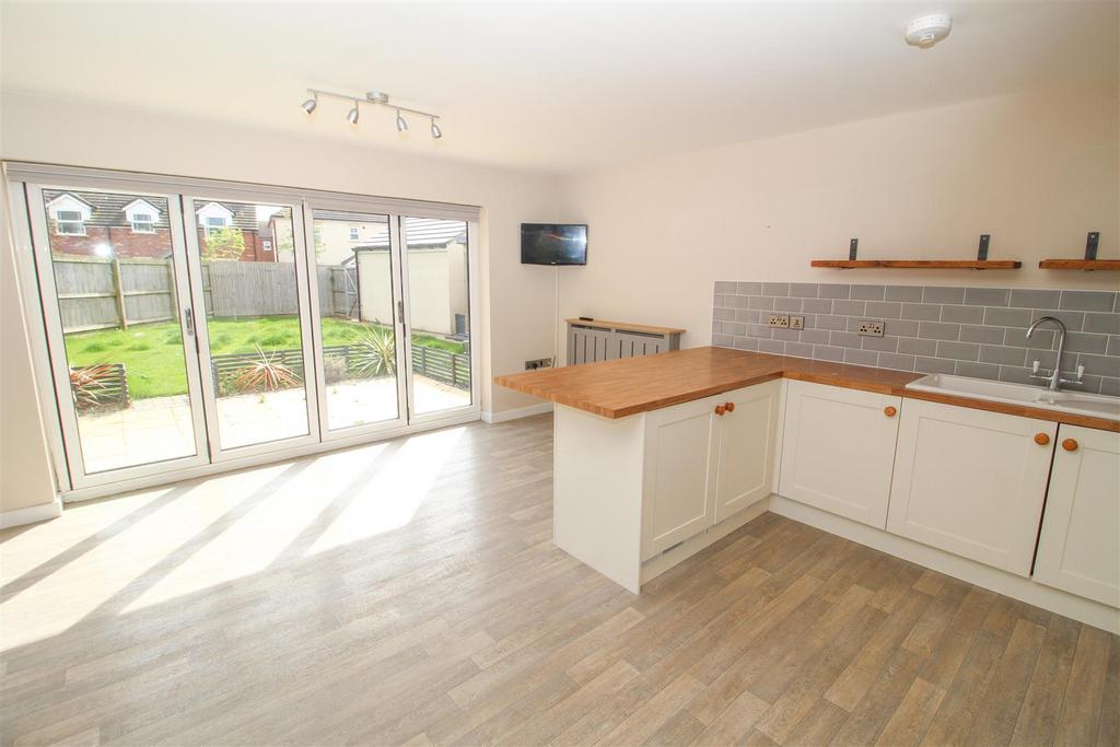 Hunters Meadow, Burgh Le Marsh, Skegness 3 bed detached house £295,000