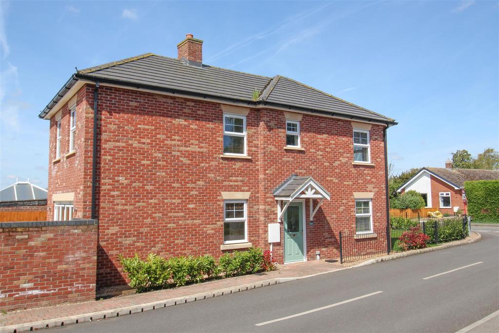 Hunters Meadow, Burgh Le Marsh, Skegness 3 bed detached house £295,000