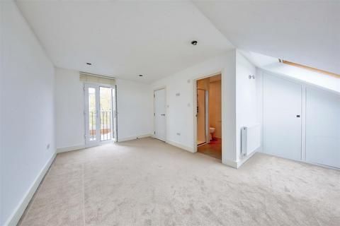 68 Alexandra Road, London, SW19 7LE