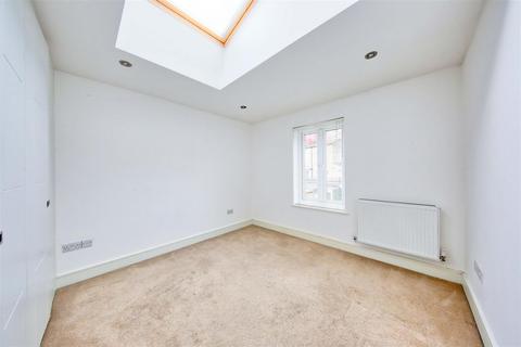 68 Alexandra Road, London, SW19 7LE