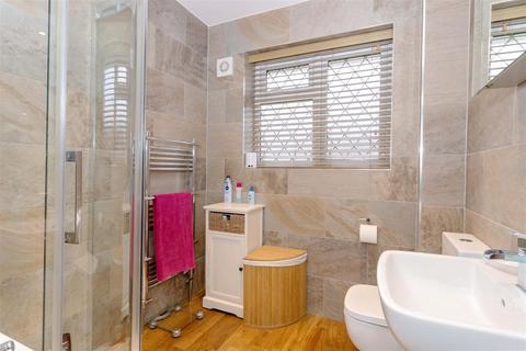 10 Burford Close, Worthing, BN14 9RL